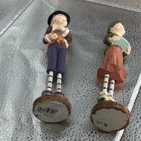 Vintage Pilgrim Figurines Set of 2 - Picture 4 of 4
